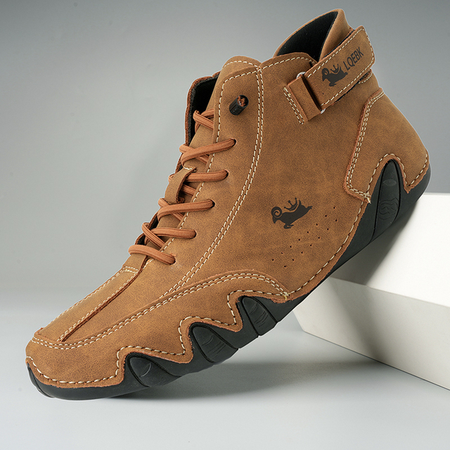 Breathable upper on unisex barefoot walking shoes, designed for natural comfort & everyday wear.