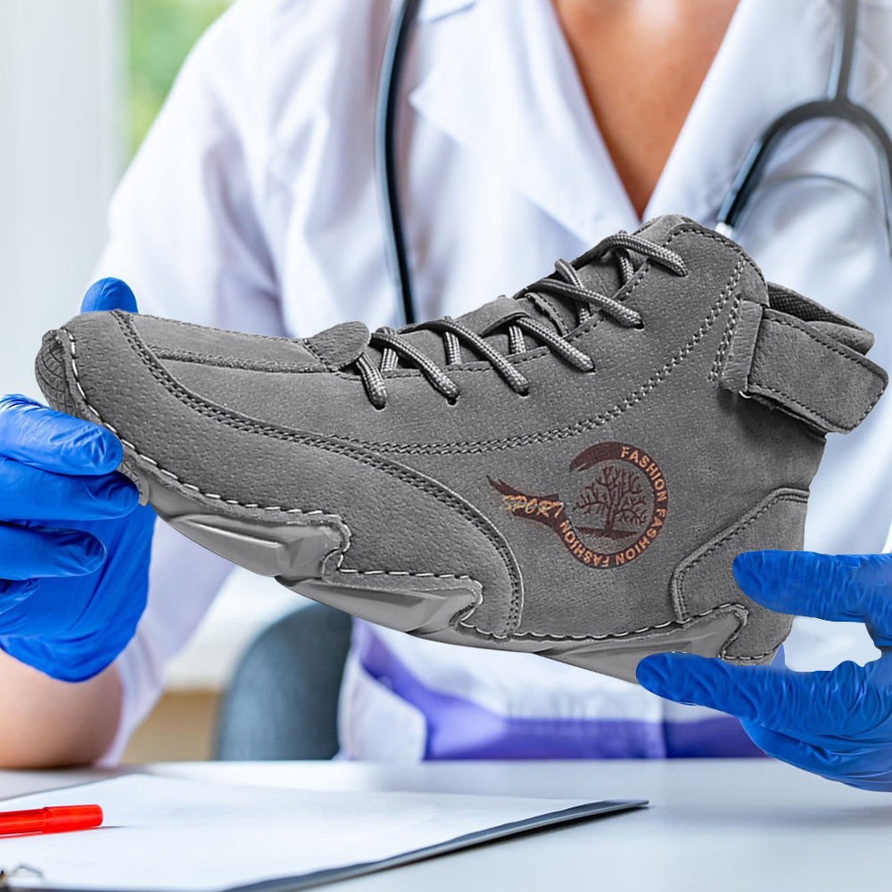 Comfortable orthopedic lining in unisex waterproof boots, promoting foot health & support.