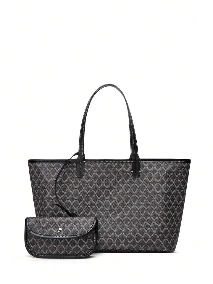 Lightweight daily tote, perfect for students and professionals, minimalist aesthetic.