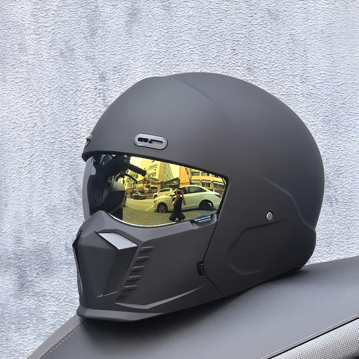 Unisex Retro Pilot Motorcycle Helmet, DOT/ECE certified. Classic vintage style safety gear for riding.