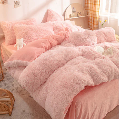 Unisex soft plush duvet cover for winter warmth & luxury. Cozy velvet bedding for ultimate comfort.