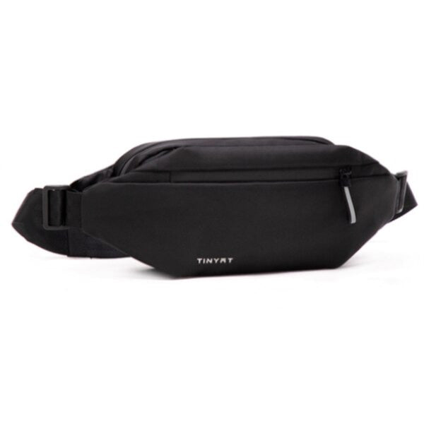 Robust water-resistant fanny pack for adventurous travel and outdoor sports like cycling or jogging. Secure.