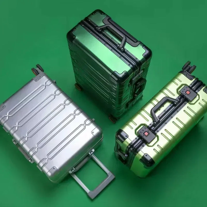 Ergonomic telescopic handle extended on Vienna Voyager premium hardshell suitcase for comfortable handling.