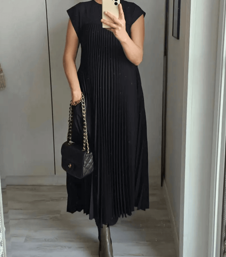 Versatile women's long sleeve summer dress, breathable & stylish for both casual and elegant fashion.