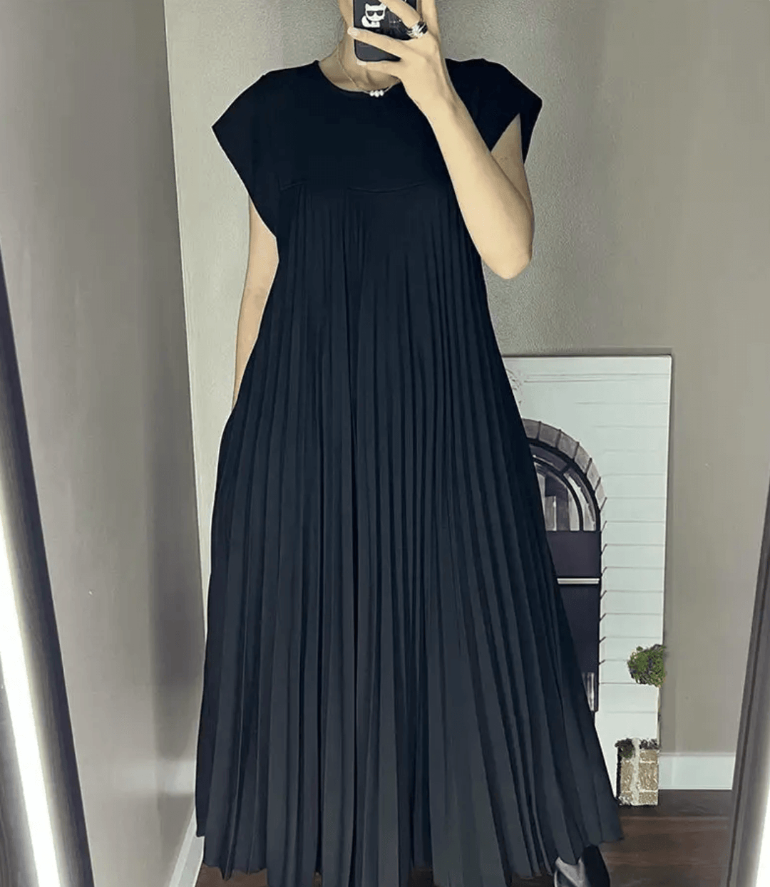 Elegant long sleeve summer dress for women, a sophisticated choice for eveningwear or special events.