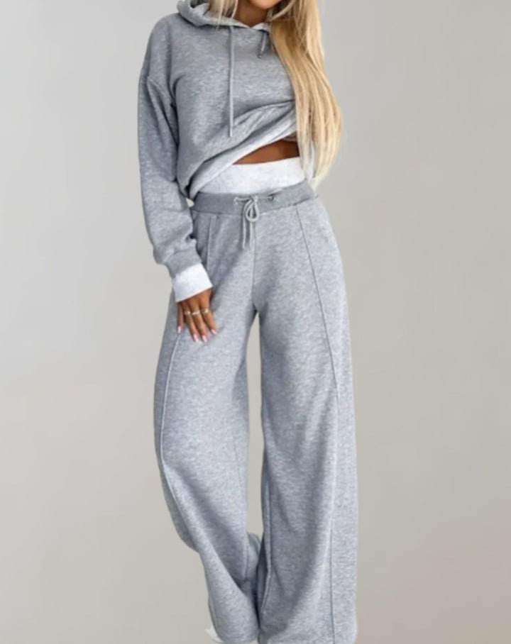 Modern women's 2-piece hoodie and wide-leg tracksuit set, designed for comfort, style, and everyday wear.