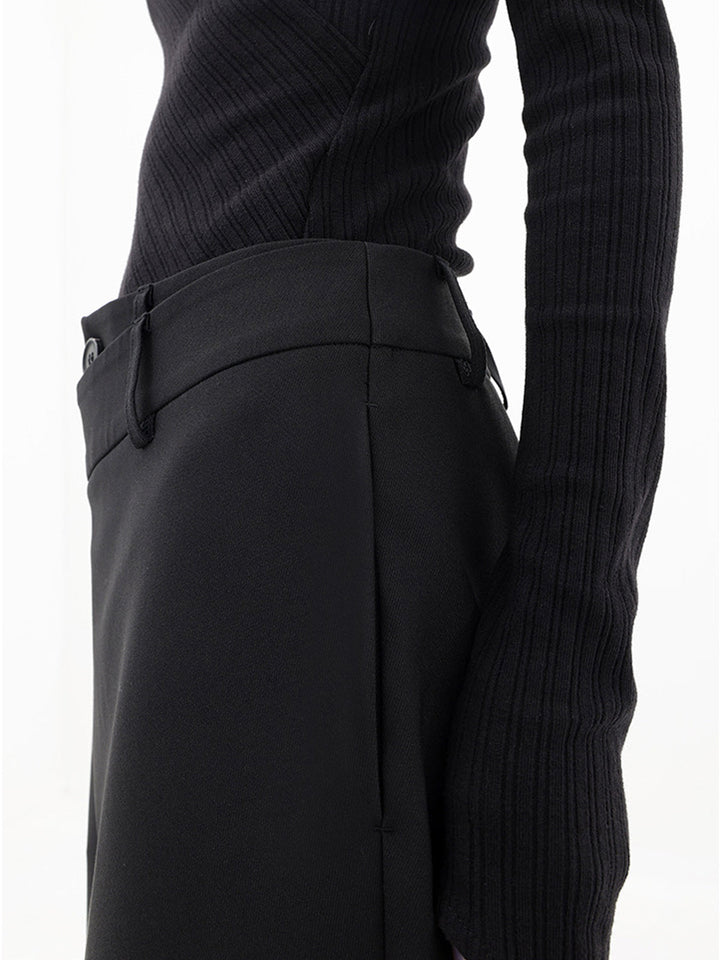 Versatile women's asymmetrical pants, relaxed fit, suitable for both casual and dressy elegant occasions.