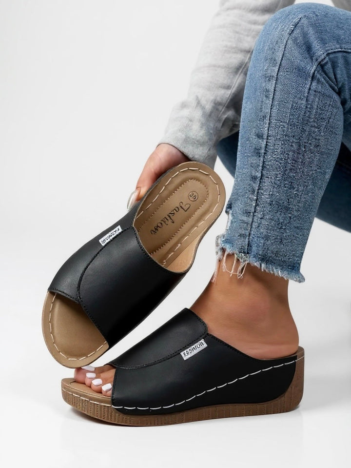 Chic women's slip-on platform sandals, perfect for summer casual wear.