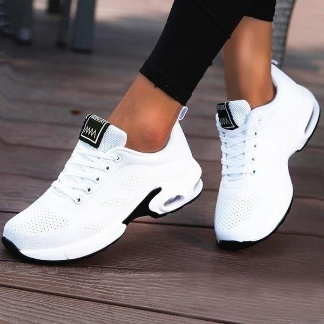 Women's breathable everyday comfort sneakers, perfect for all-day wear with superior ventilation.