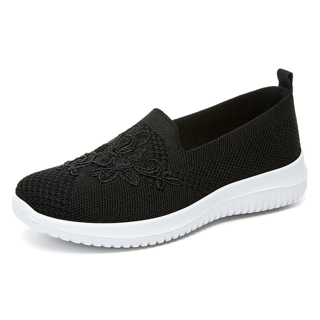 Comfortable women's walking sandals, breathable, with orthopedic arch support and stylish embroidery.