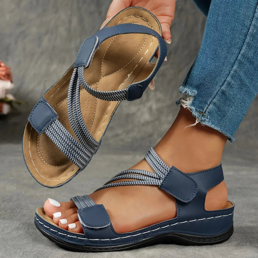 Effortless women's comfort sandals: slip-on, open-toe, adjustable, perfect for summer casual & walking.