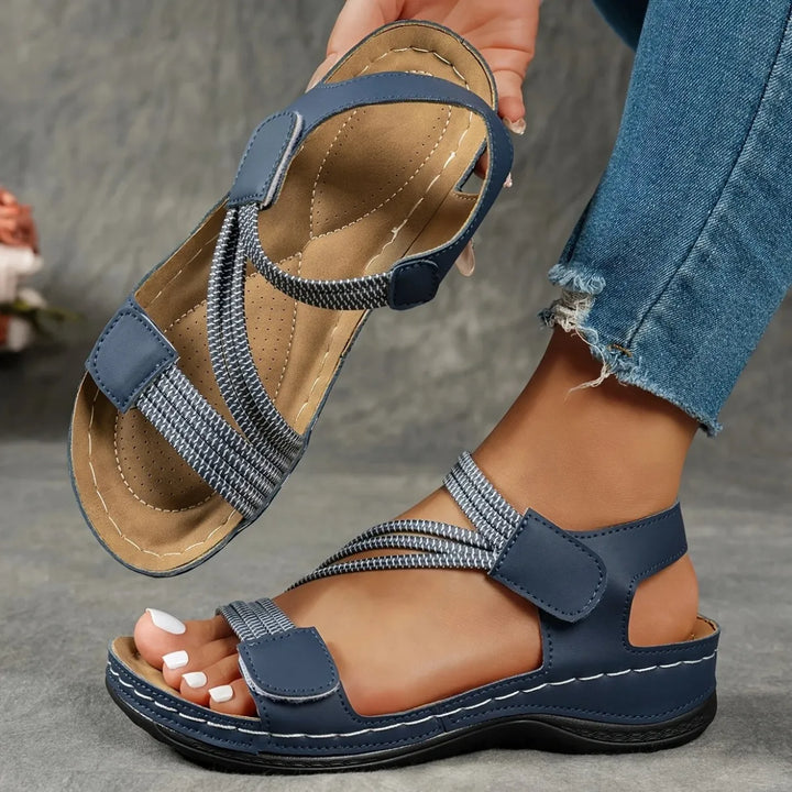 Effortless women's comfort sandals: slip-on, open-toe, adjustable, perfect for summer casual & walking.