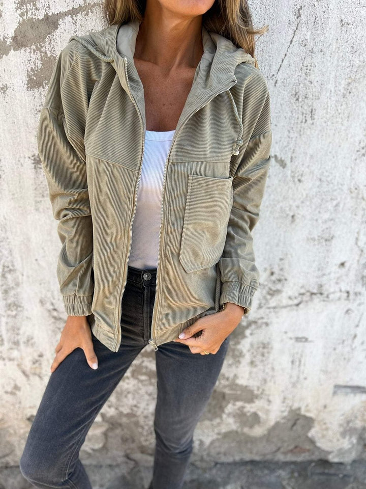 Fashionable women's casual hooded jacket for comfortable street style. Versatile outerwear.