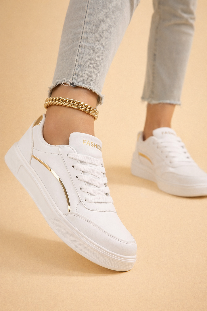 Chic women's platform sneakers, perfect for everyday wear. Comfortable, lightweight, and non-slip casual footwear.
