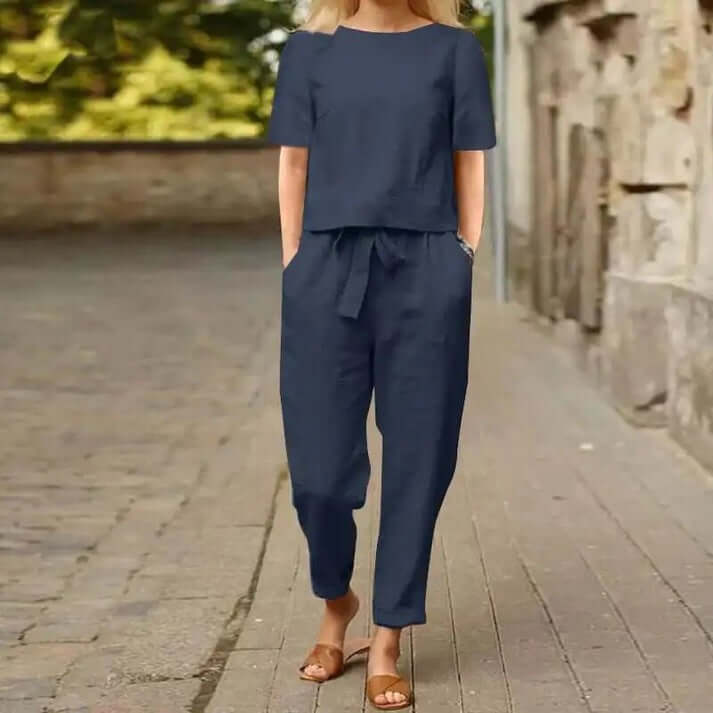 Women's casual two-piece summer set with breathable top & shorts, perfect for comfortable daily wear.