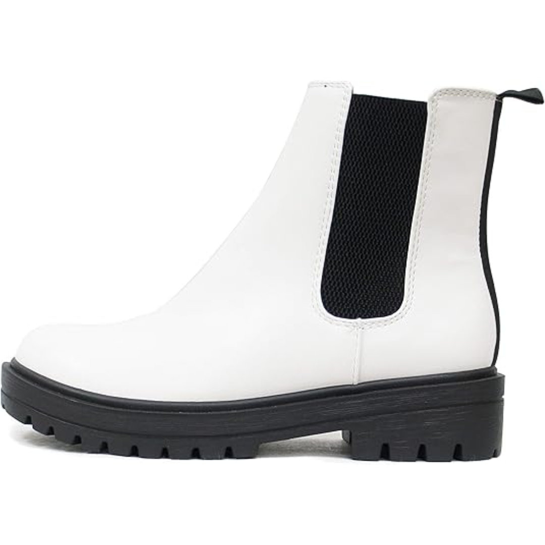 Modern low heel Chelsea boots for women, elegant and comfortable for daily wear.