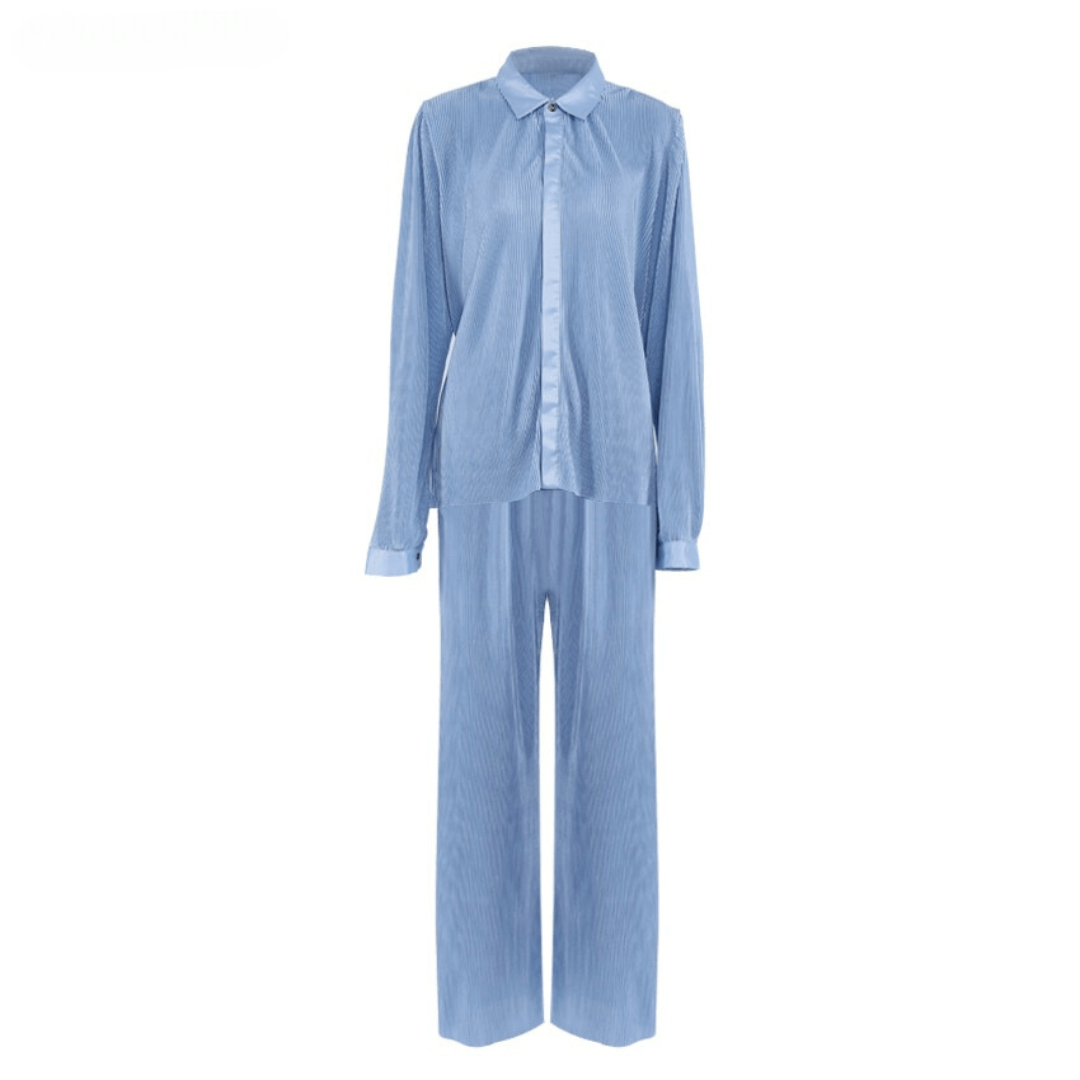 Comfortable & chic women's two-piece long set, stylish lounge wear for ladies.