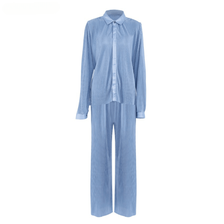 Comfortable & chic women's two-piece long set, stylish lounge wear for ladies.