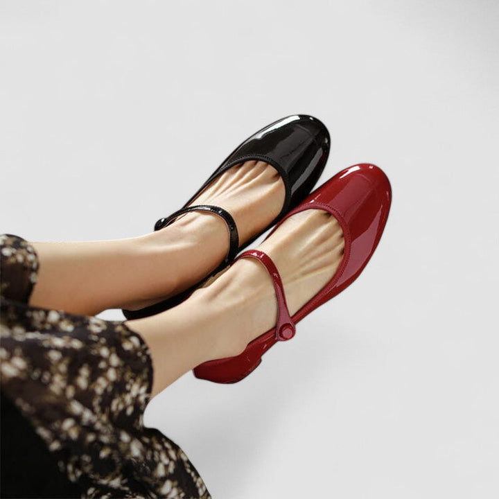 Stylish women's elegant flats, designed for maximum comfort & sophisticated office attire.