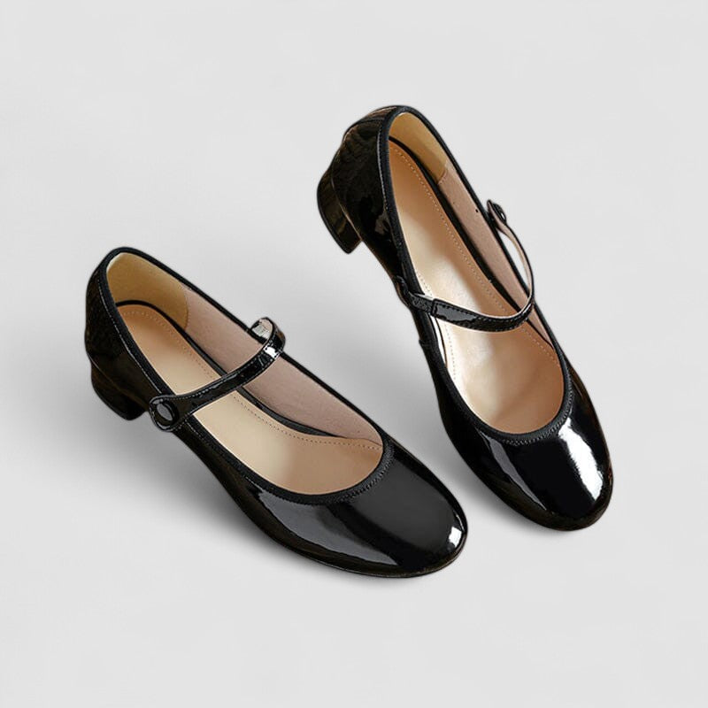 Chic women's comfort shoes, perfect elegant flats for professional dress or casual outings.
