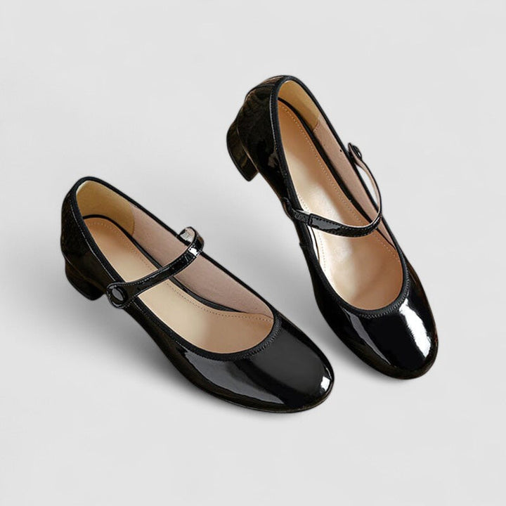 Chic women's comfort shoes, perfect elegant flats for professional dress or casual outings.
