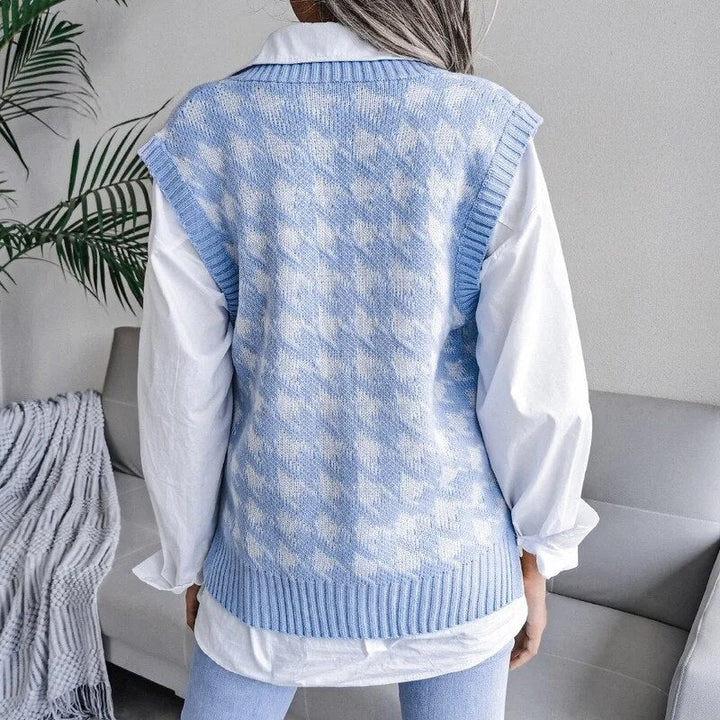 Preppy women's sleeveless houndstooth knitted V-neck vest. Perfect for classic style and fall fashion layering.