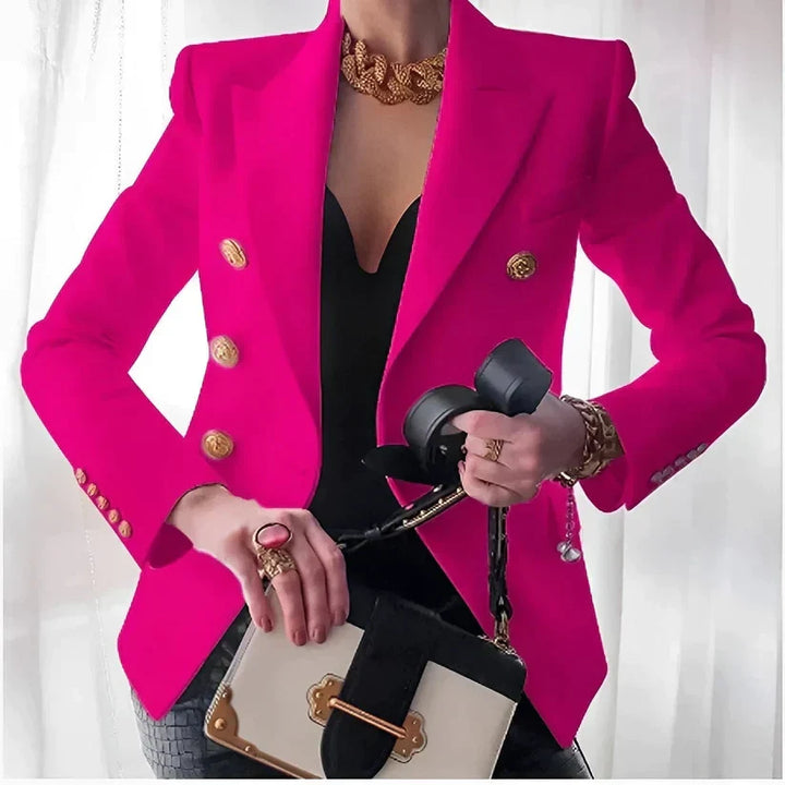 Vintage-inspired women's tailored blazer, blending classic charm with modern smart casual elegance.