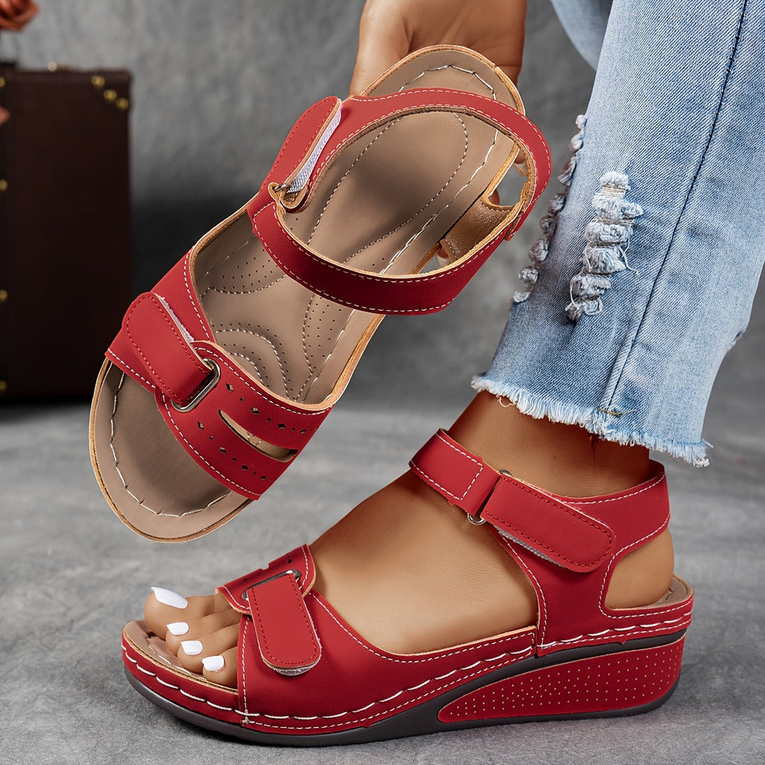 Women's comfort sandals with adjustable straps, ergonomic design for everyday walking. Perfect summer footwear.