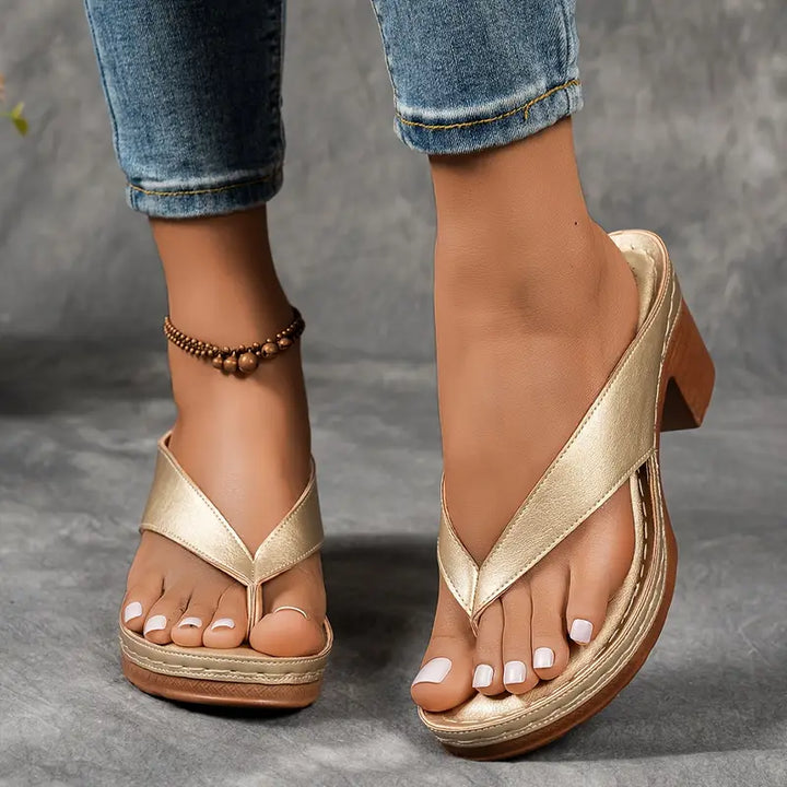 Fashionable women's sandals offering foot support & arch comfort. Slip-on style, great for chic summer outfits.