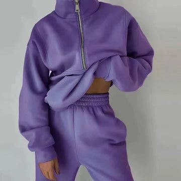 Rear view of women's comfortable 2-piece activewear set, showcasing athletic design for fitness.