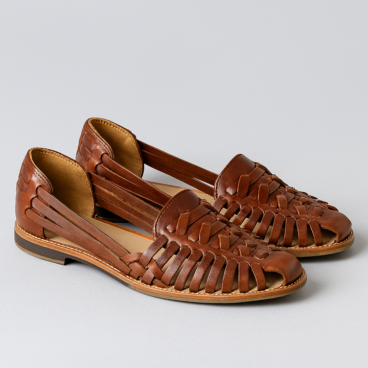 Women's comfortable closed toe strappy slingback sandals for everyday wear. Perfect summer footwear.