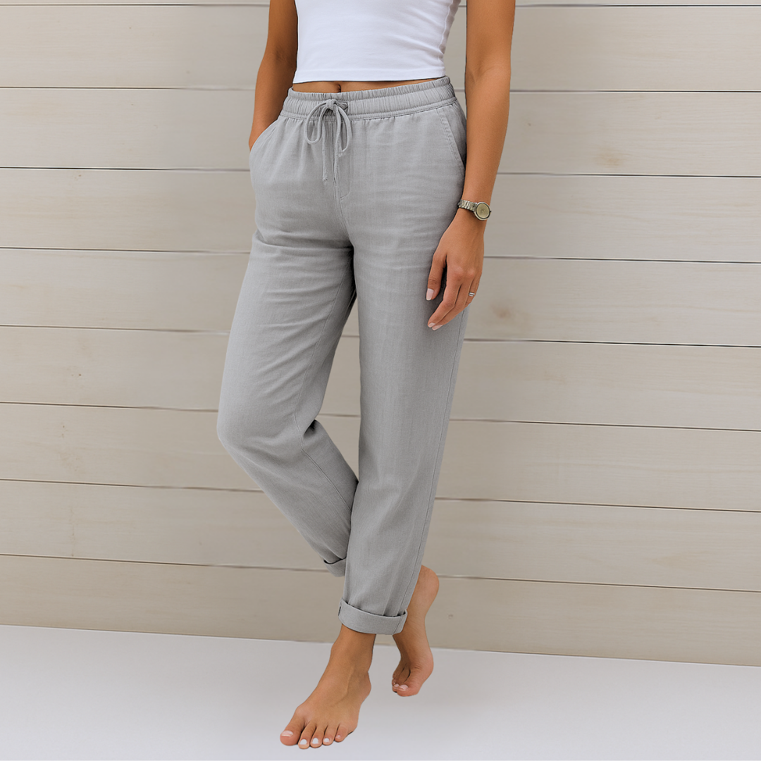 Stylish women's summer bottoms: flowy trousers with elastic waist for a relaxed fit & comfortable fashion.
