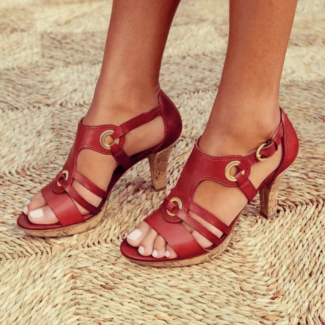 Women's comfortable heeled sandals, perfect for stylish everyday wear or dressy occasions. Versatile open-toe footwear.