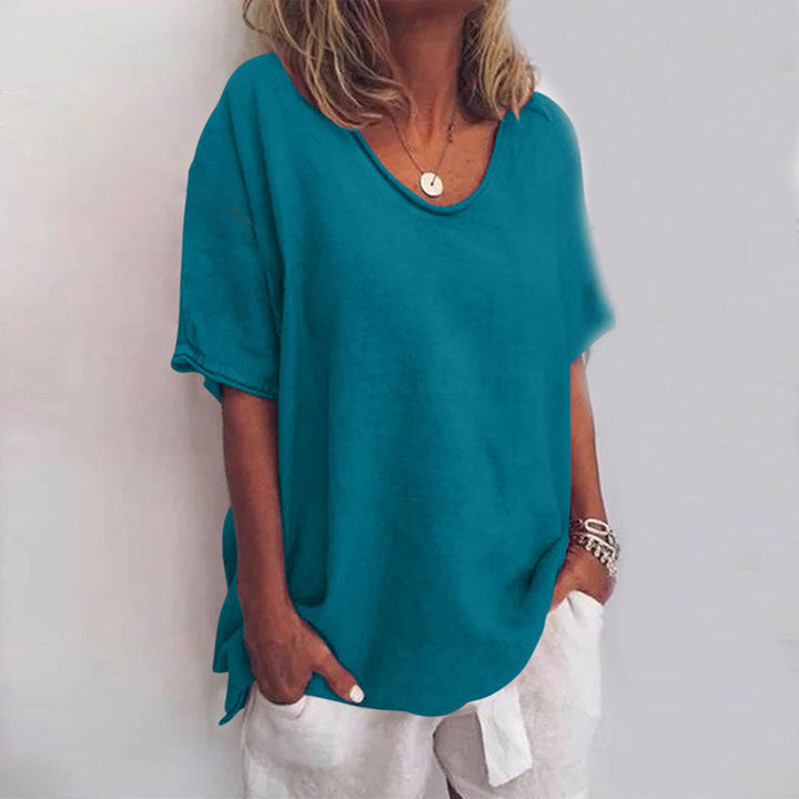 Soft, comfortable women's loose blouse, great for relaxed and elegant everyday fashion. Versatile top.