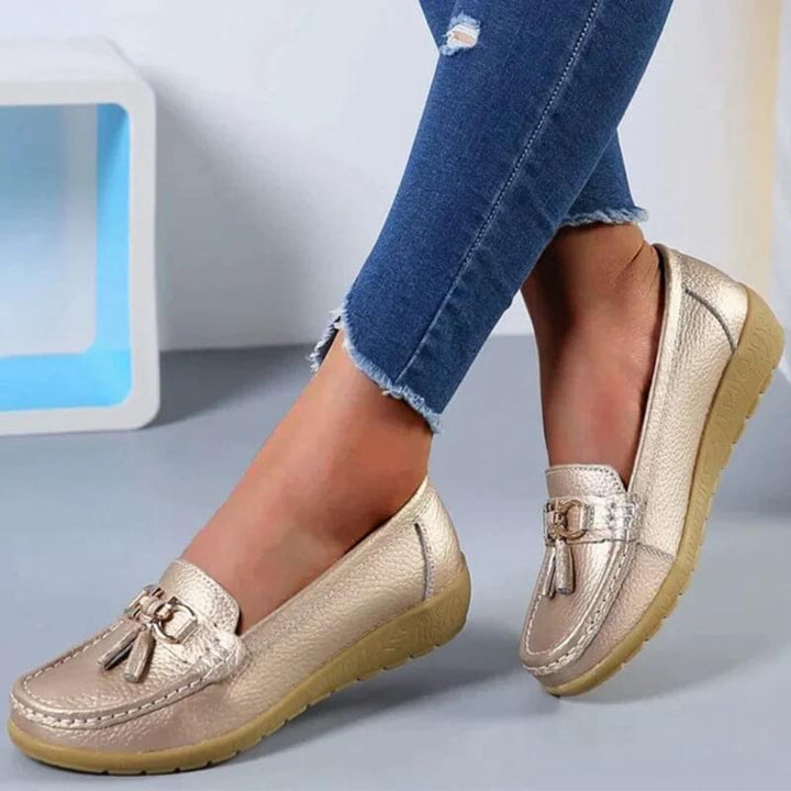 Comfortable slip-on wedge loafers for women, retro style, suitable for all-day spring autumn wear.
