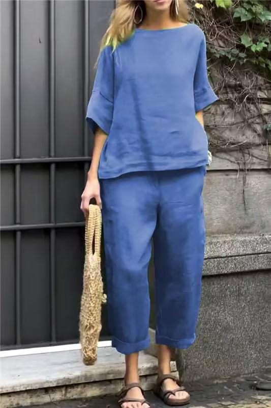 Versatile women's summer outfit: comfortable shirt & pants set for a chic, relaxed look.