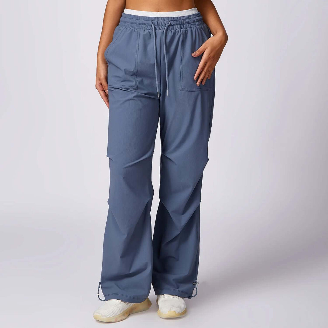Women's comfortable wide-leg trousers with elastic waist, perfect for casual everyday style.