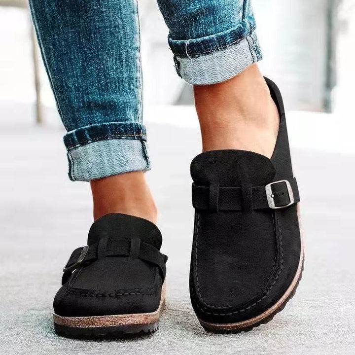 Orange women's comfort clogs, easy slip-on sandals for effortless daily wear, a versatile choice in lightweight footwear.