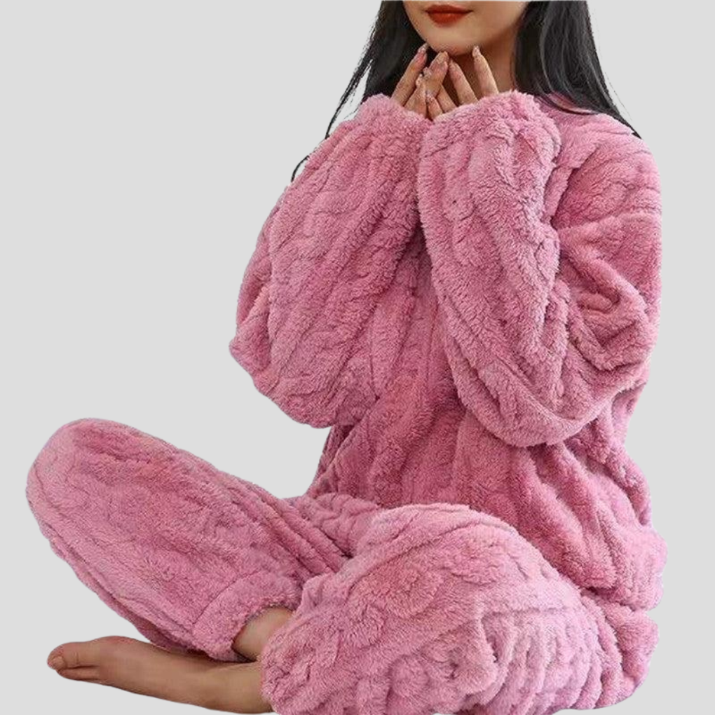 Women's warm fleece loungewear set; super soft and cozy for relaxing evenings and comfortable nightwear.