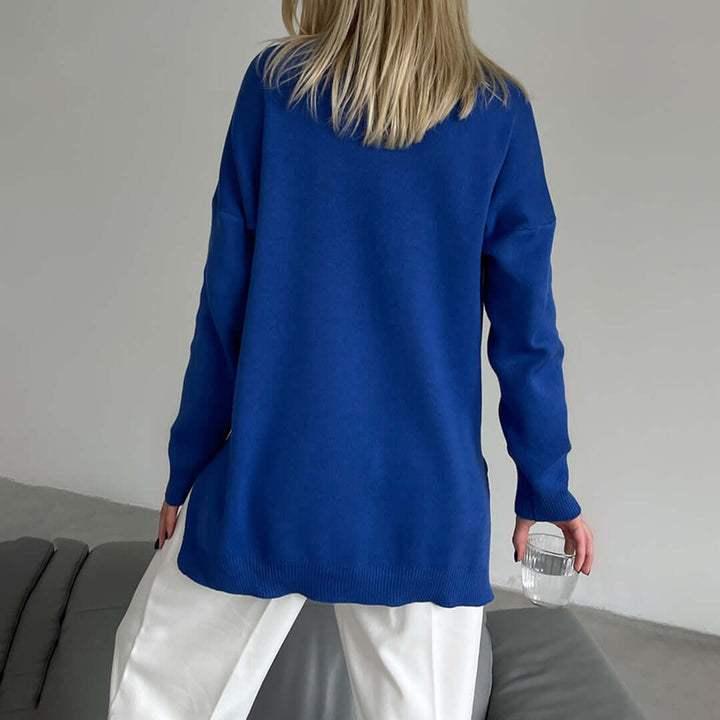 Casual women's high-neck sweater, a warm pullover with long sleeves. Perfect for autumn walks.