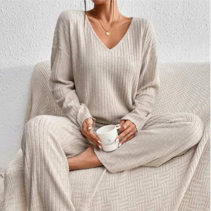 Model wearing a women's casual knit set, designed for ultimate comfort and cozy loungewear style.