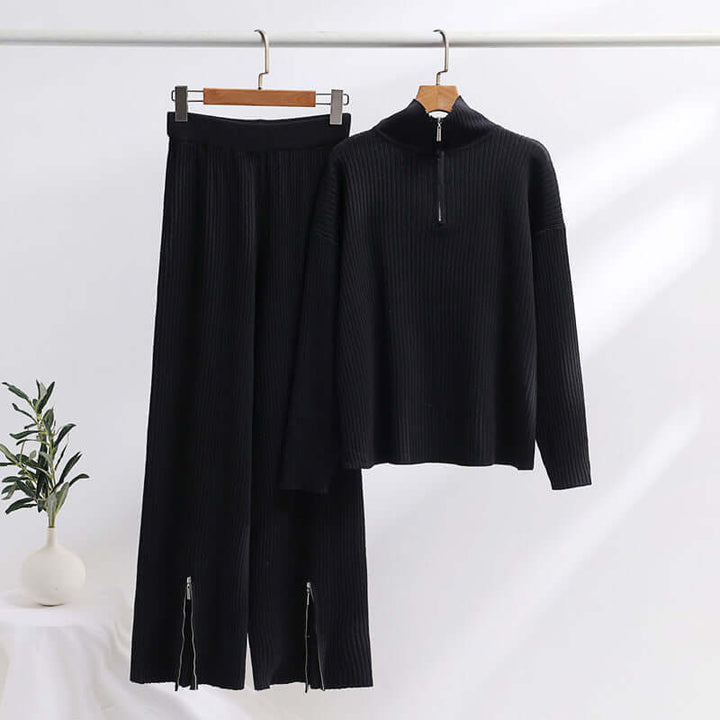 Soft women's knitted loungewear set. Cozy knit sweater & wide-leg pants for ultimate comfort and relaxed style.