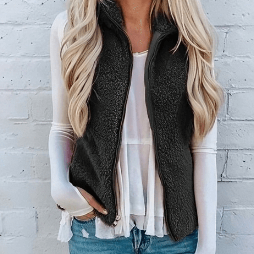 Soft knitted women's cardigan with pockets, ideal for fall fashion & spring outfits, offering comfortable lightweight layering.