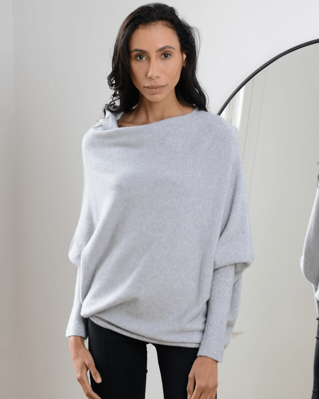 Everyday fashion women's loose sweater, a cozy, comfortable knit top for versatile casual looks.
