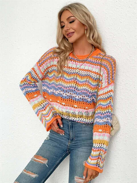 Soft women's loose-knit sweater, perfect for a cozy, chic look. Versatile pullover for casual wear.