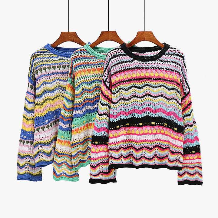 Versatile women's loose knit sweater. Cozy and comfortable pullover, perfect for effortless fall fashion.