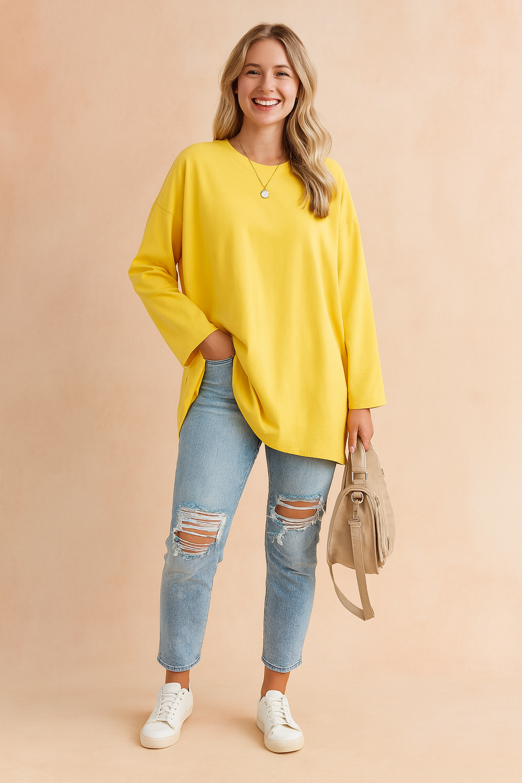 Easy-to-wear women's oversized pullover sweater, a comfortable and stylish top for everyday outfits.