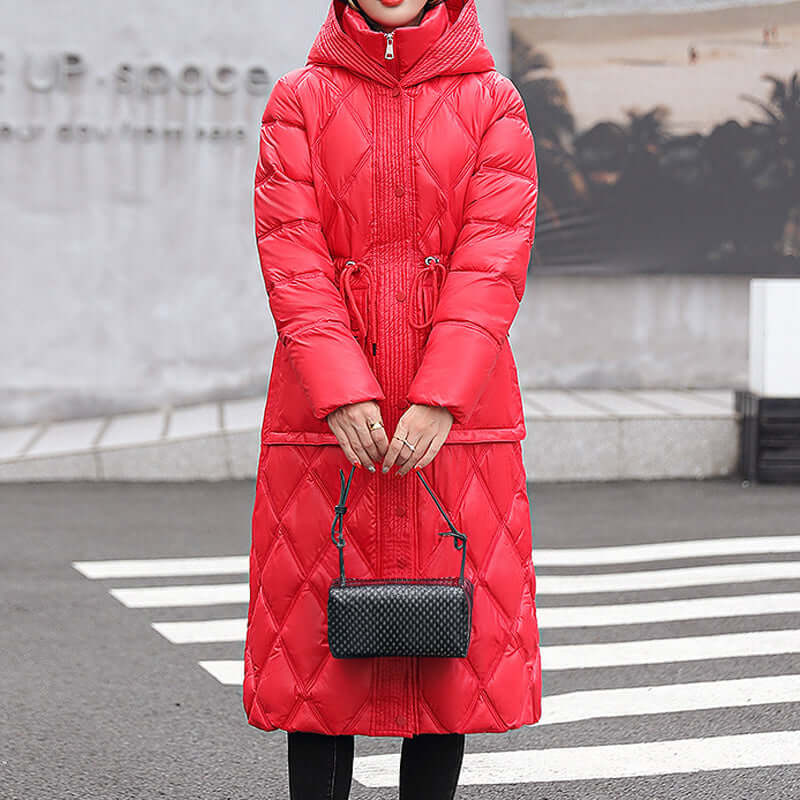 Casual women's hooded winter jacket, cozy & stylish for cold days.