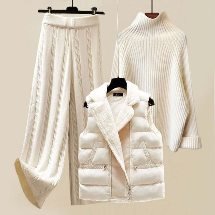Women's cozy winter 3-piece lounge set in soft polyester for ultimate warmth and comfort. Relaxed fit.