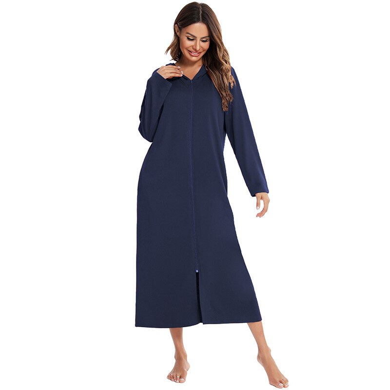 Warm and cozy women's hooded nightdress, full zip, mid-length with pockets for sleep.